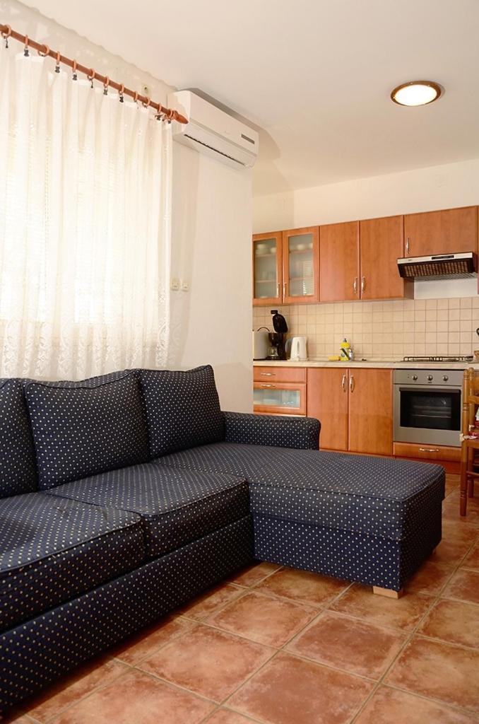 Apartments With A Parking Space Senj - 11520 חדר תמונה